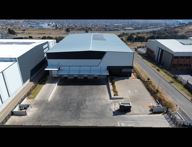 5,393M² WAREHOUSE TO LET IN LINBRO PARK